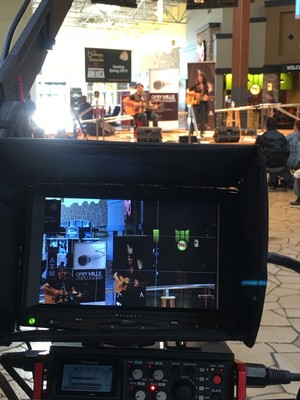 Beals 帶 TASCAM DR-701D 錄音機(jī)體驗(yàn)大型購(gòu)物中心 一場(chǎng)聲音捕捉的獨(dú)特旅程