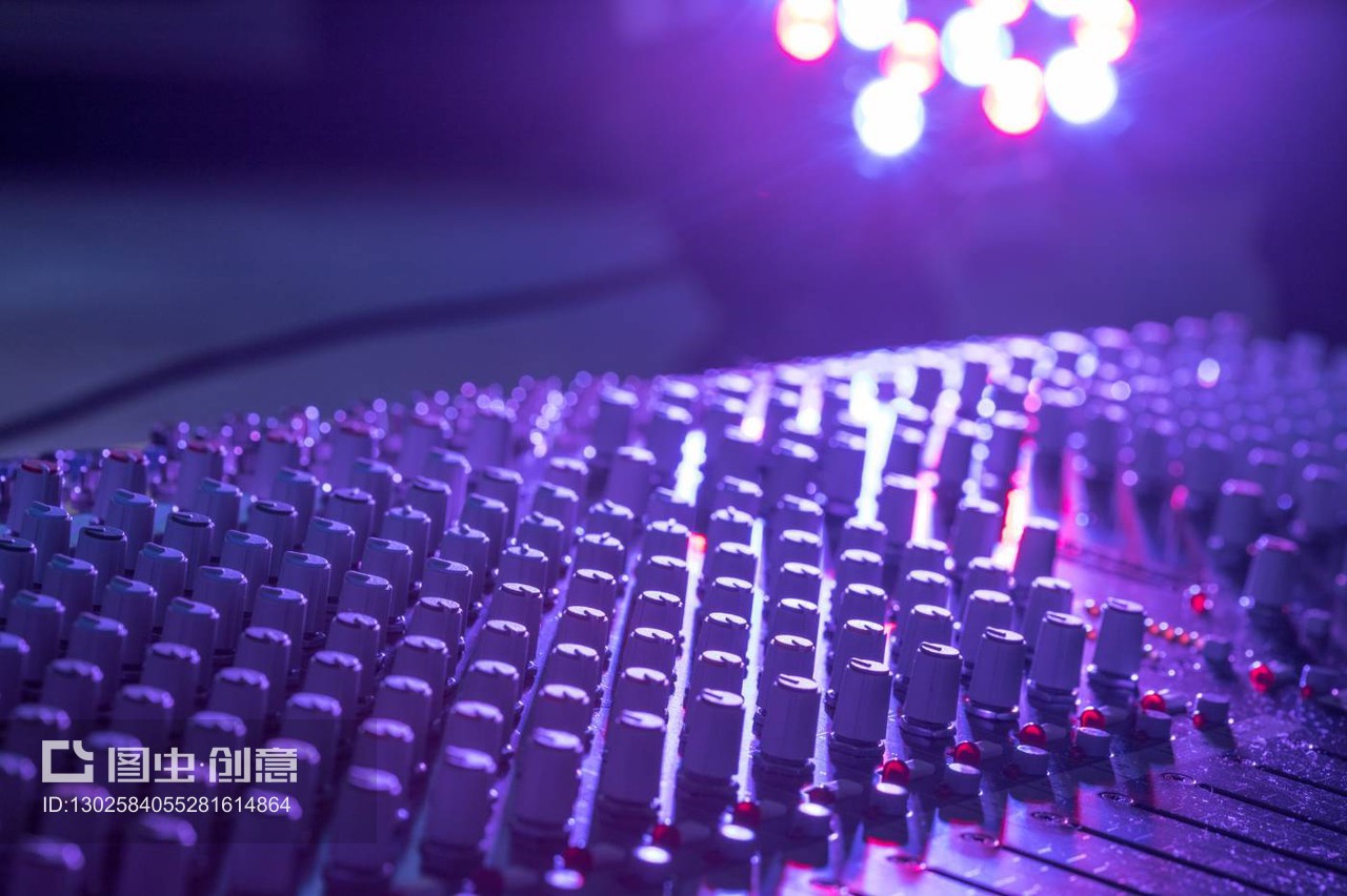 錄音室調(diào)音臺(tái) 專業(yè)音樂制作的核心與錄音制作的神經(jīng)中樞
